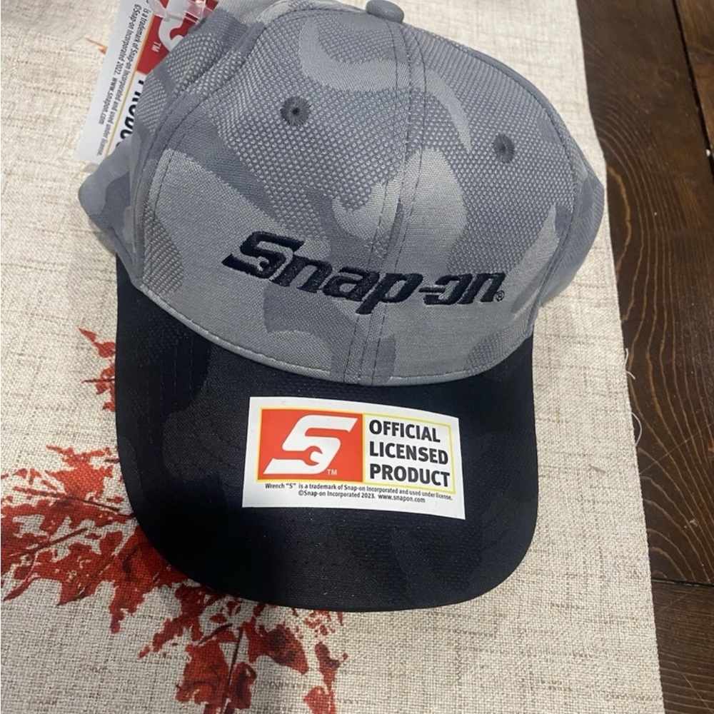 Snap-on Gray and Black Men's Hat